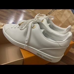 Louis Vuitton Frontrow Slip On sneakers White Leather ref.182203 - Joli  Closet